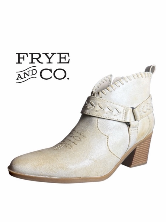 FRYE AND CO. Shoes - Frye and Co. Women's Cream Palma Stacked Heel Boots - Size 6M
